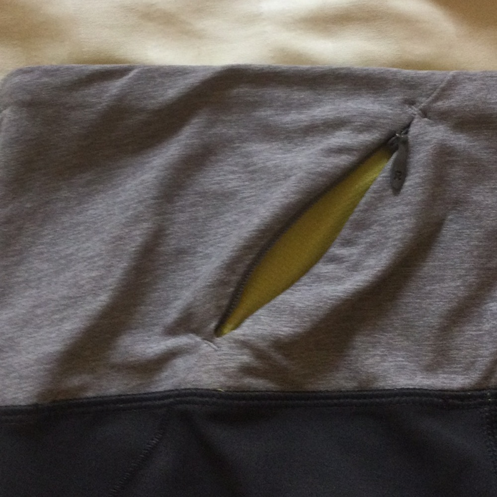 Charcoal lululemon leggings - Picture 7 of 9
